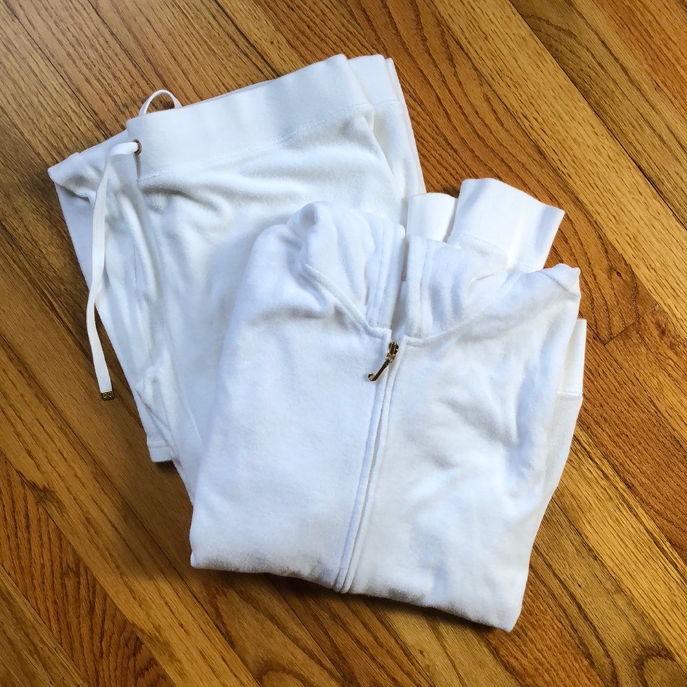 Juicy jumpsuit size L fits like a M